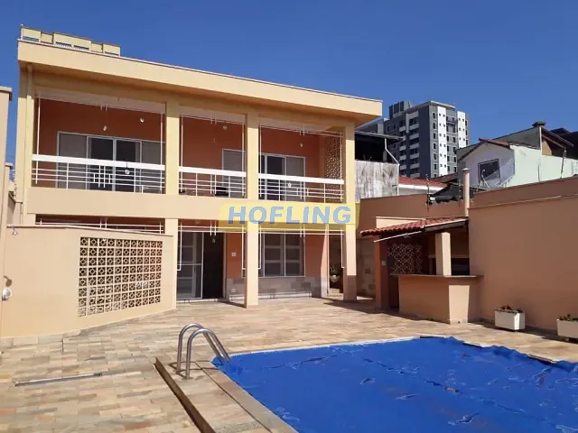 Casa com 391m², à venda, no bairro Centro em Rio Claro