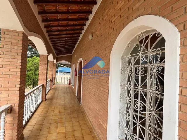 Casa com 1272m² 6 quartos e 5 banheiros, à venda ou para alugar, no bairro Jardim América em Jacareí