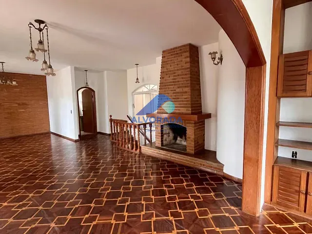Casa com 1272m² 6 quartos e 5 banheiros, à venda ou para alugar, no bairro Jardim América em Jacareí