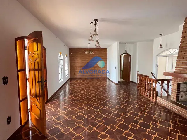 Casa com 1272m² 6 quartos e 5 banheiros, à venda ou para alugar, no bairro Jardim América em Jacareí