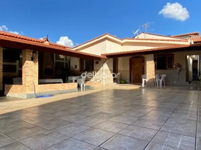 Casa com 360m² 6 quartos e 6 banheiros, à venda, no bairro Copacabana em Belo Horizonte