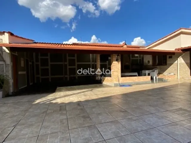 Casa com 360m² 6 quartos e 6 banheiros, à venda, no bairro Copacabana em Belo Horizonte