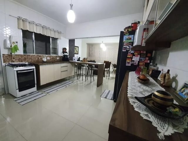 Casa com 300m² 3 quartos e 4 banheiros, à venda, no bairro Jardim D Abril em Osasco