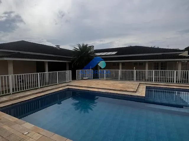 Casa com 840m² 3 quartos e 5 banheiros, à venda ou para alugar, no bairro Jardim Altos de Santana II em Jacareí