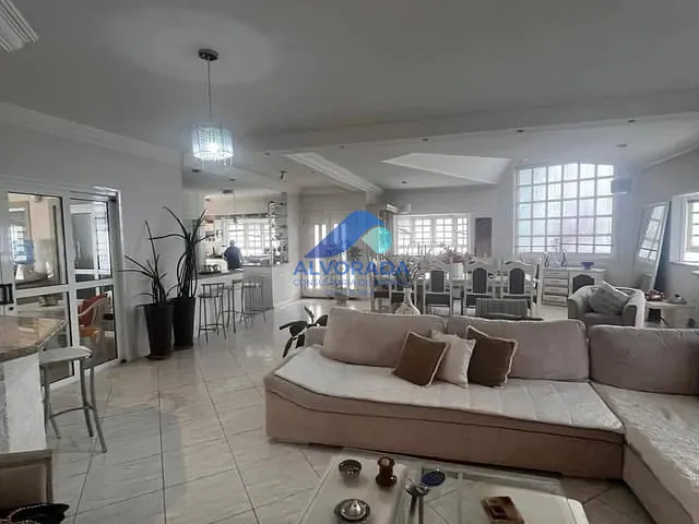 Casa com 840m² 3 quartos e 5 banheiros, à venda ou para alugar, no bairro Jardim Altos de Santana II em Jacareí