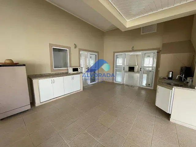 Casa com 840m² 3 quartos e 5 banheiros, à venda ou para alugar, no bairro Jardim Altos de Santana II em Jacareí