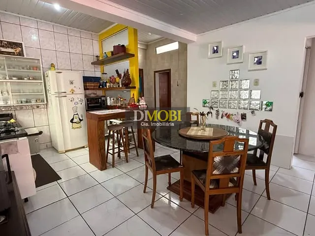 Casa com 300m² 4 quartos e 3 banheiros, à venda, no bairro Bom Princípio em Gravataí