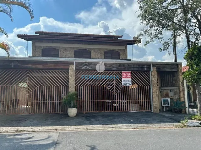 Casa com 327m² 4 quartos e 2 banheiros, à venda, no bairro Urbanova em São José dos Campos