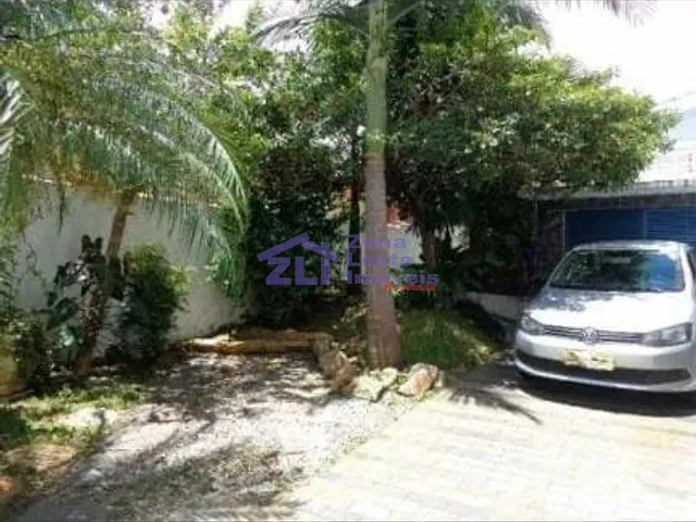 Casa com 300m² 2 quartos e 3 banheiros, à venda, no bairro Chácara Mafalda em São Paulo