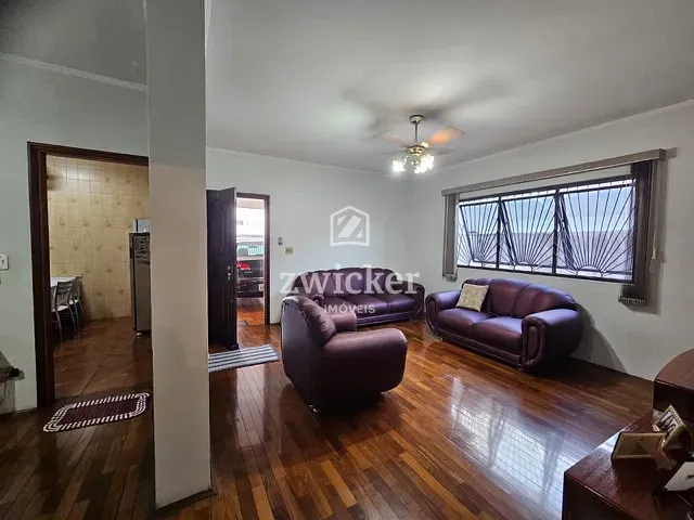Casa com 300m² 3 quartos e 3 banheiros, à venda, no bairro Vila Pacífico em Bauru