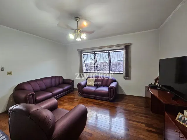 Casa com 300m² 3 quartos e 3 banheiros, à venda, no bairro Vila Pacífico em Bauru