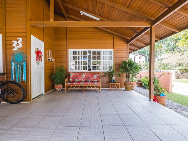 Casa com 470m² 4 quartos e 3 banheiros, à venda, no bairro Canasvieiras em Florianópolis