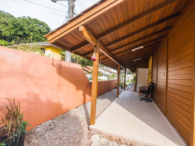 Casa com 470m² 4 quartos e 3 banheiros, à venda, no bairro Canasvieiras em Florianópolis