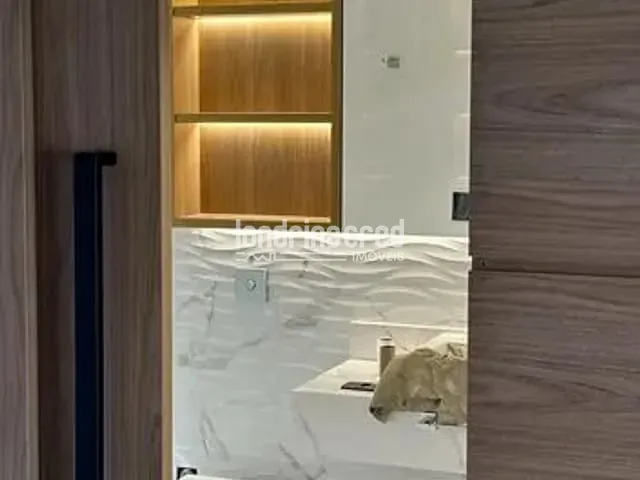 Casa 3 quartos e 4 banheiros, à venda, no bairro Jardim Santa Alice em Arapongas