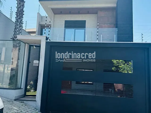 Casa 3 quartos e 4 banheiros, à venda, no bairro Jardim Santa Alice em Arapongas