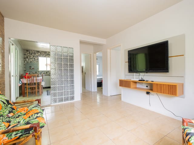 Foto do Casa - Casa Mobiliada com Piscina e 2 Dormitórios no Laranjal – Conforto, Lazer e Localização Privilegiada para Morar Bem Perto da Lagoa | UP Imóveis