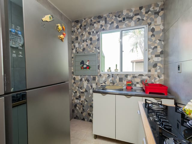 Casa com 270m² 2 quartos e 2 banheiros, à venda, no bairro Laranjal em Pelotas