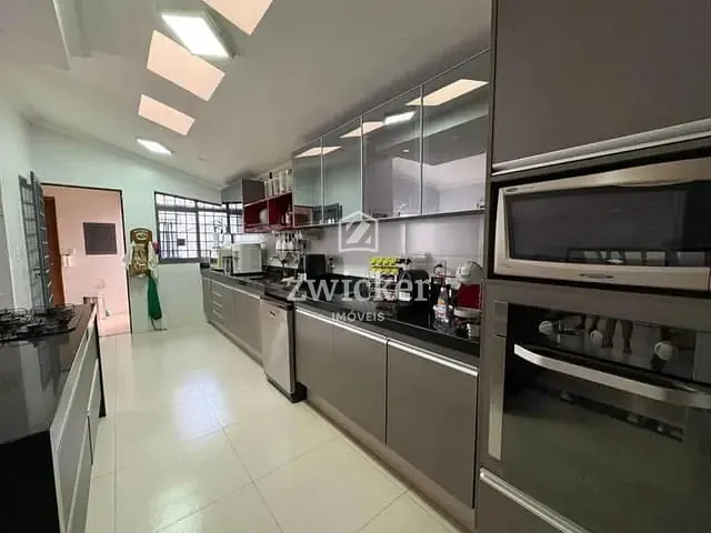 Casa com 210m² 3 quartos e 4 banheiros, à venda, no bairro Vila Aeroporto Bauru em Bauru