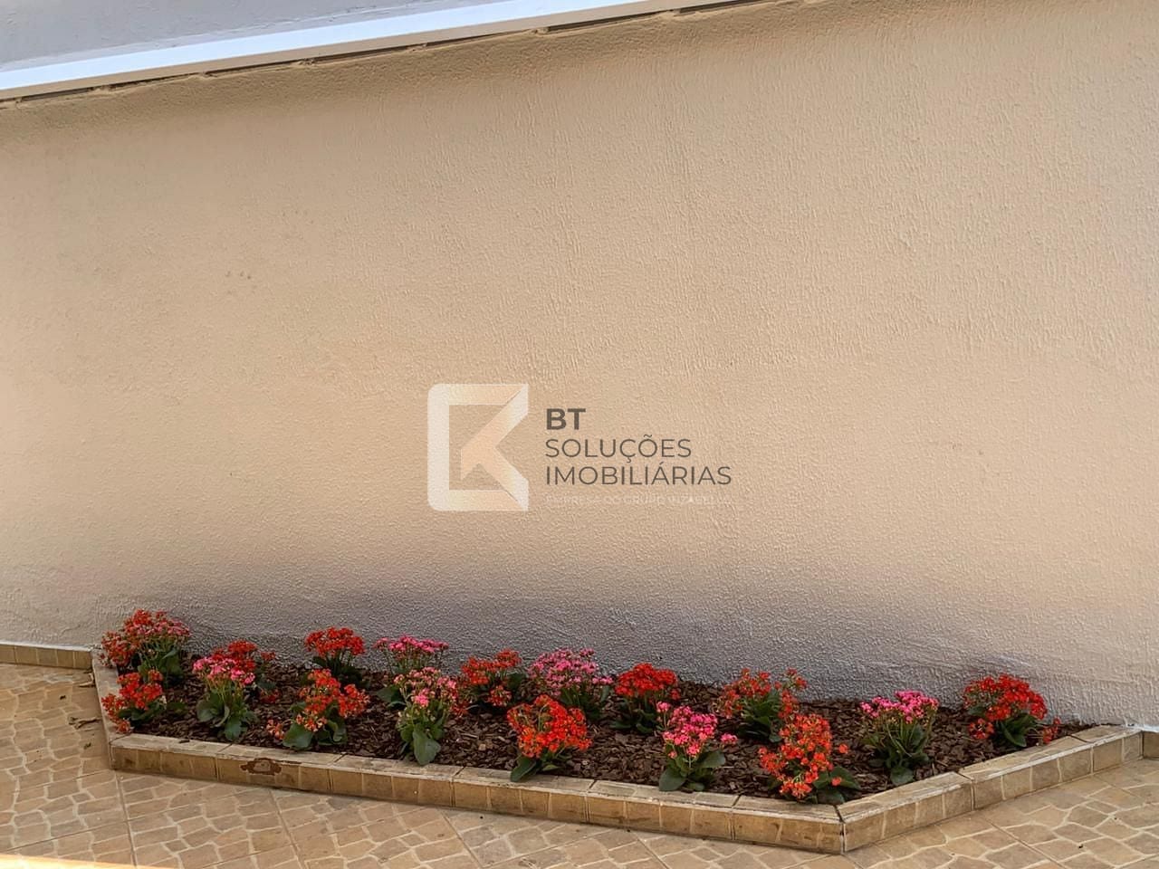 Casa à venda com 2 quartos, 120m² - Foto 16