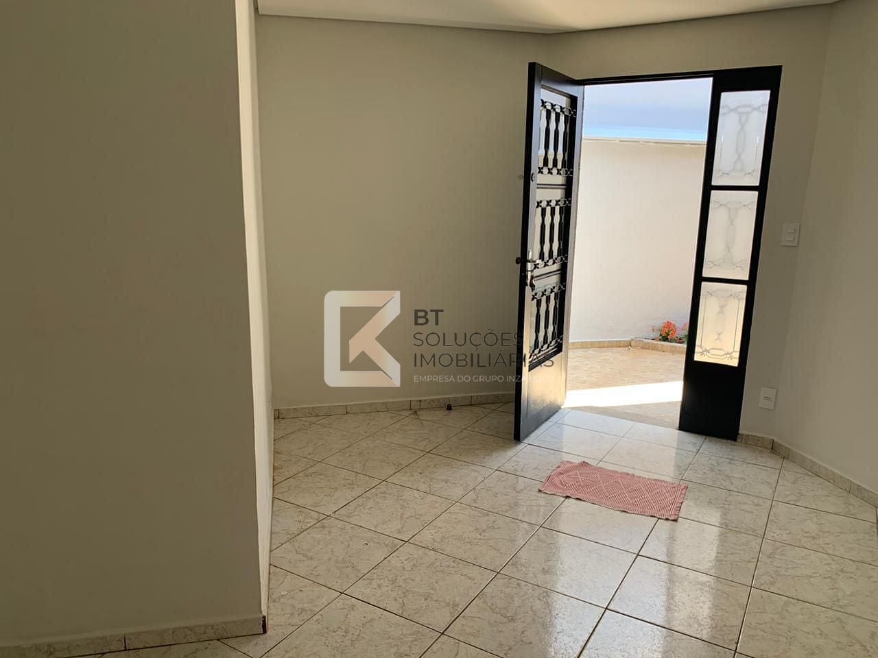 Casa à venda com 2 quartos, 120m² - Foto 3