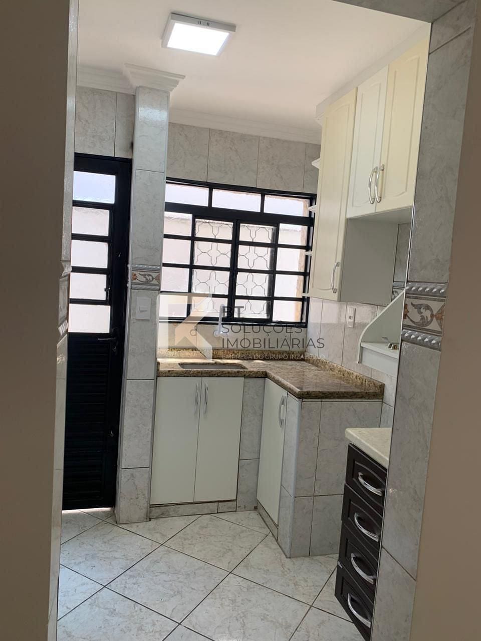 Casa à venda com 2 quartos, 120m² - Foto 6