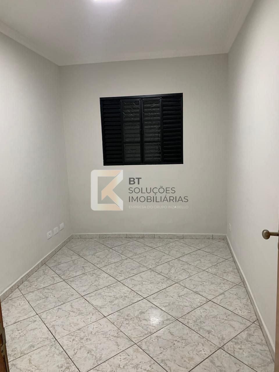 Casa à venda com 2 quartos, 120m² - Foto 8