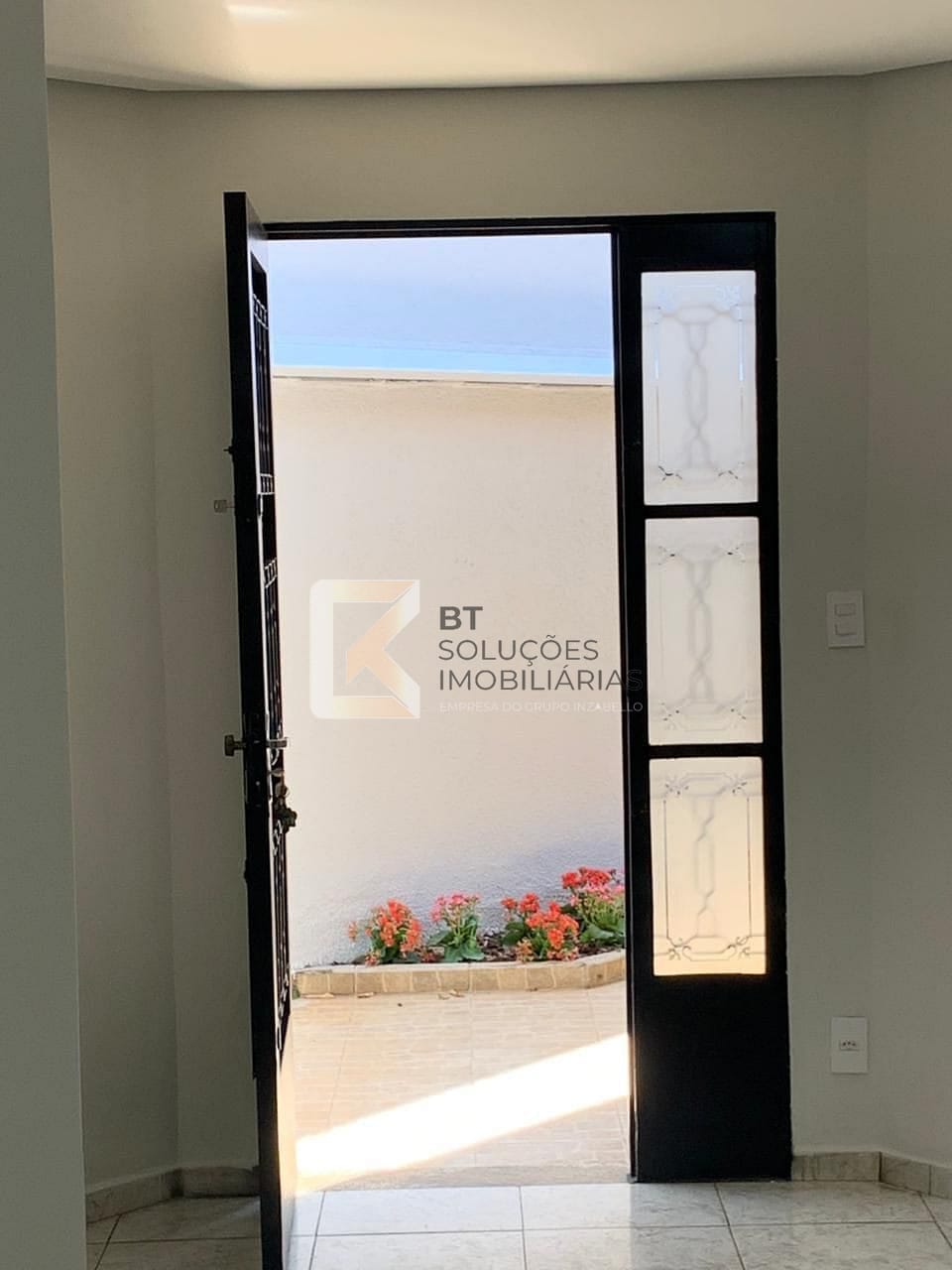 Casa à venda com 2 quartos, 120m² - Foto 4