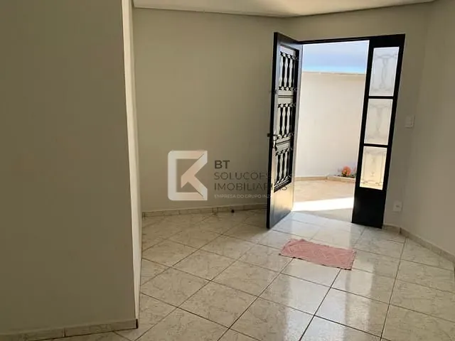Casa com 150m² 3 quartos e 2 banheiros, à venda, no bairro Jardim Valença em Indaiatuba