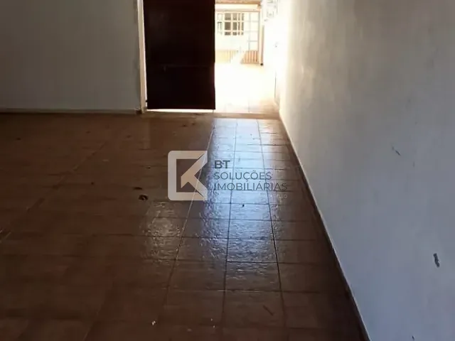 Casa com 250m² 6 quartos e 3 banheiros, à venda ou para alugar, no bairro Cidade Nova II em Indaiatuba
