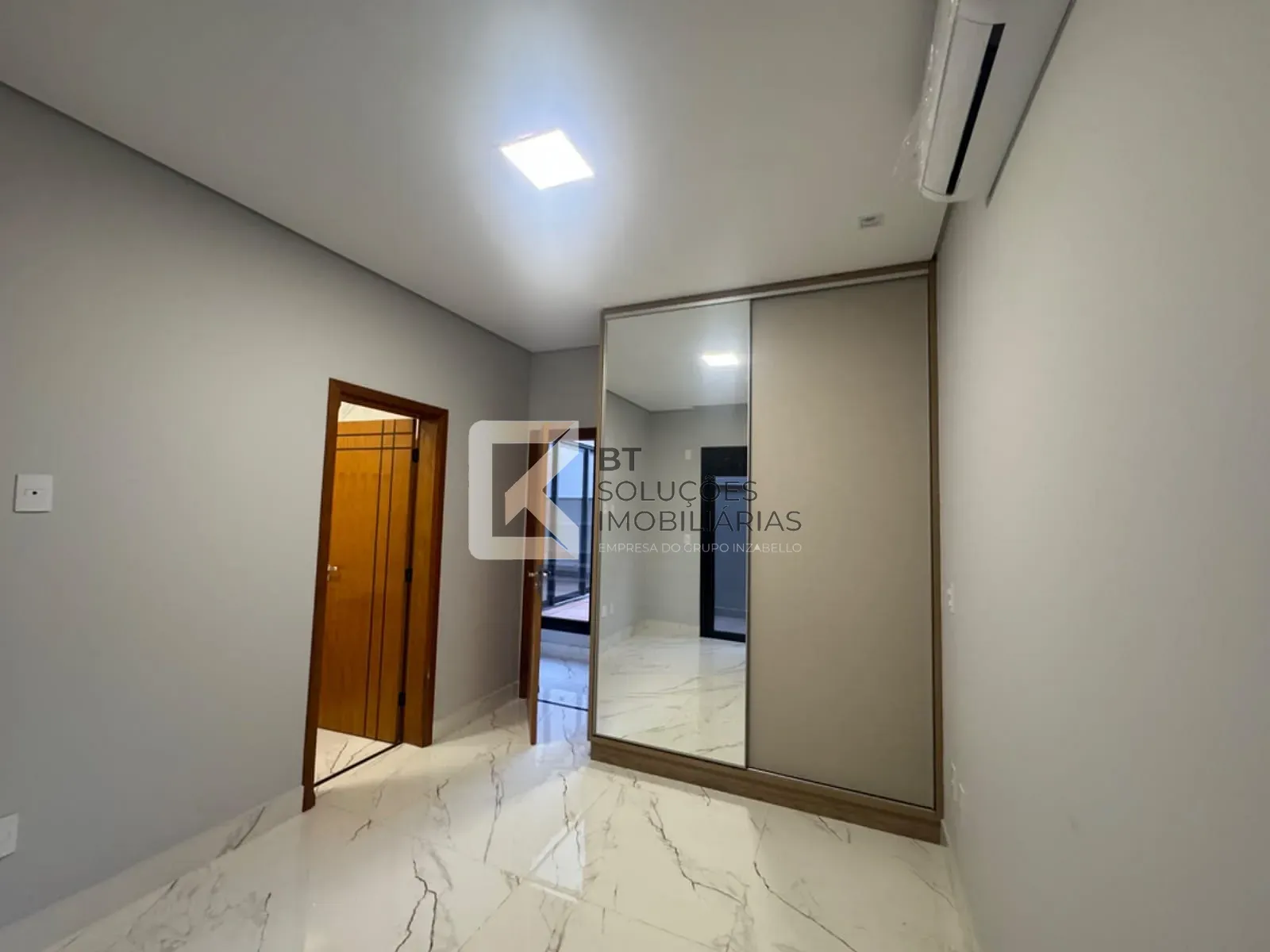 Casa, 4 quartos, 250 m² - Foto 24