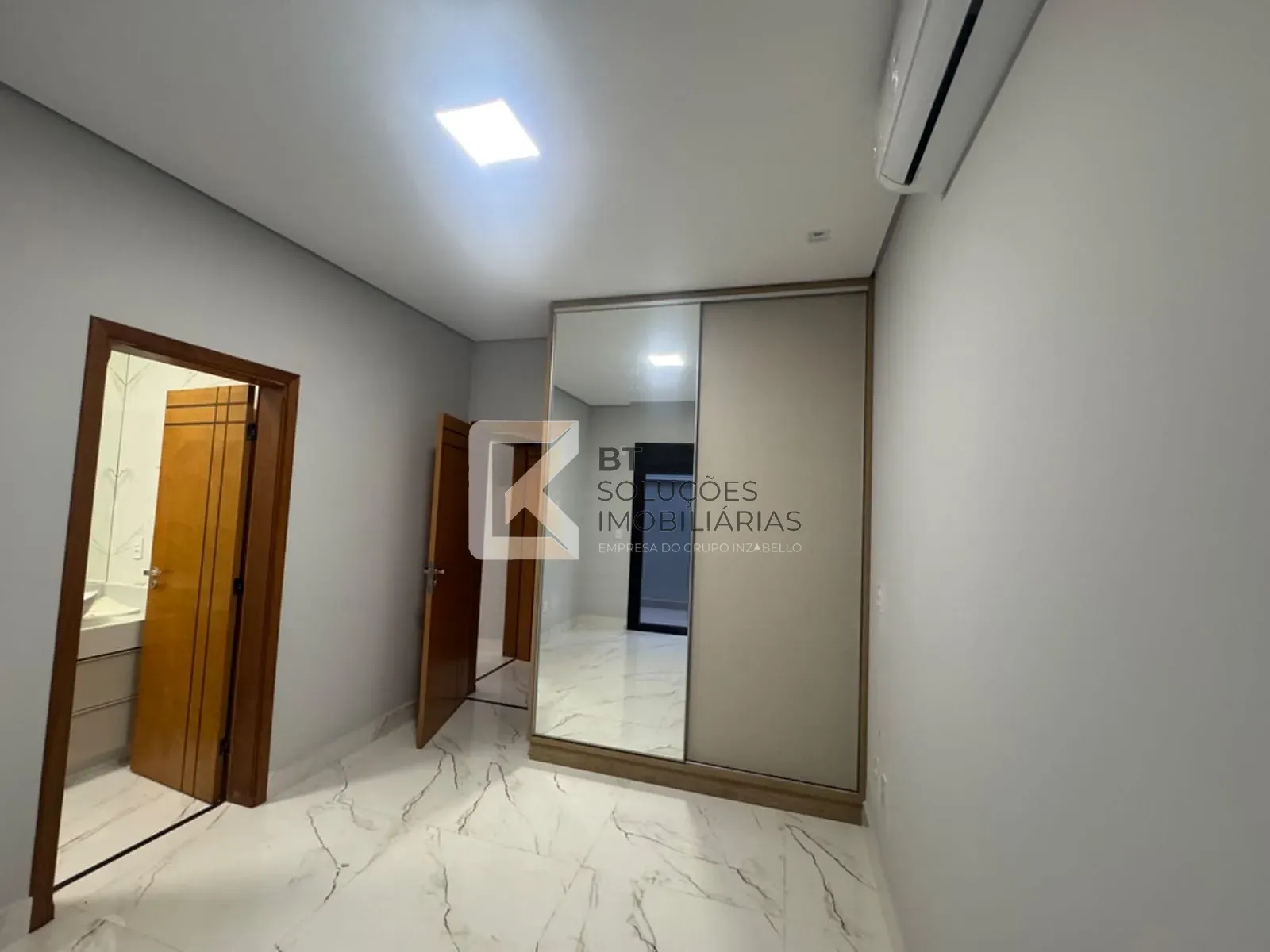 Casa, 4 quartos, 250 m² - Foto 27