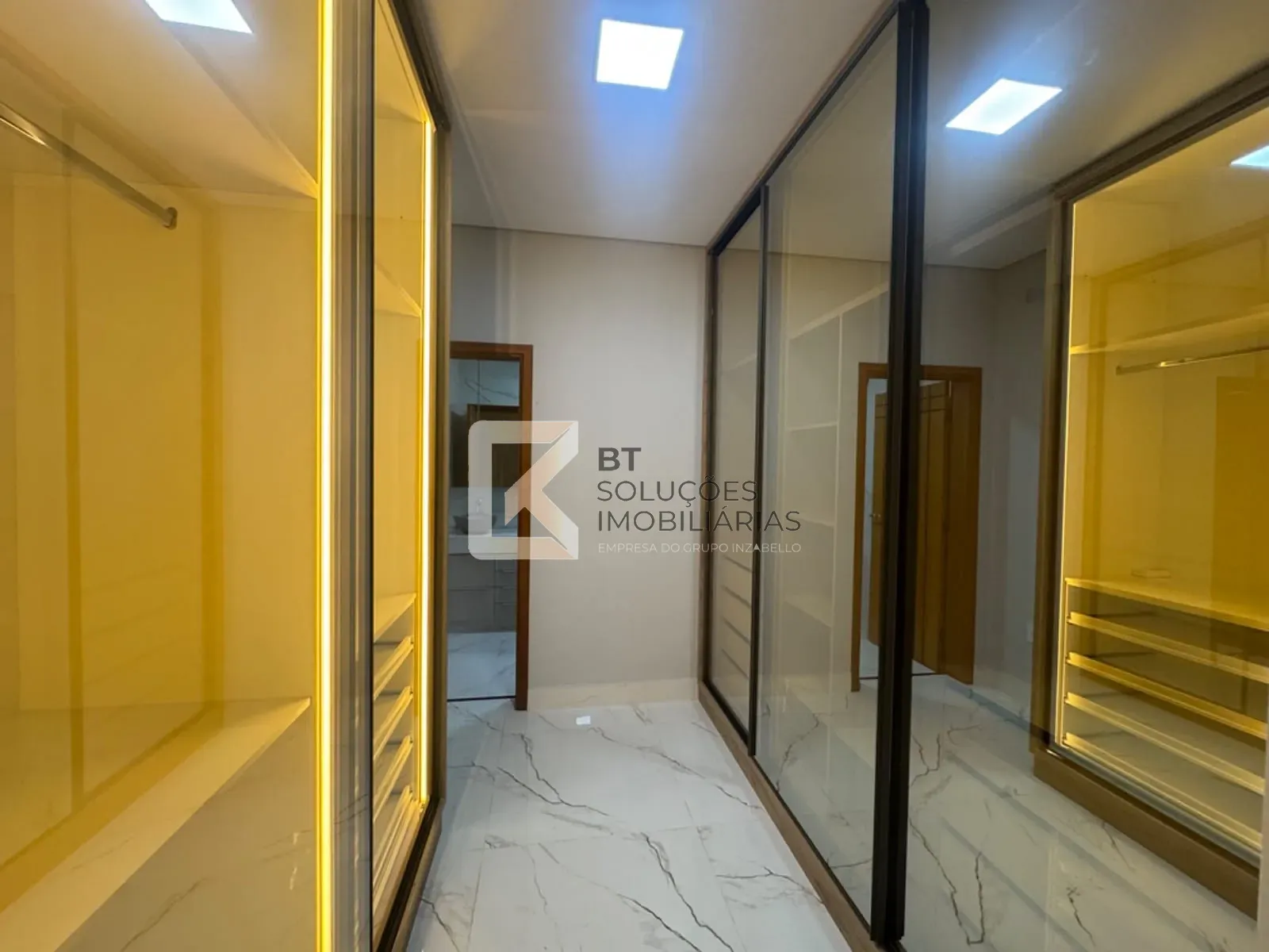 Casa, 4 quartos, 250 m² - Foto 22