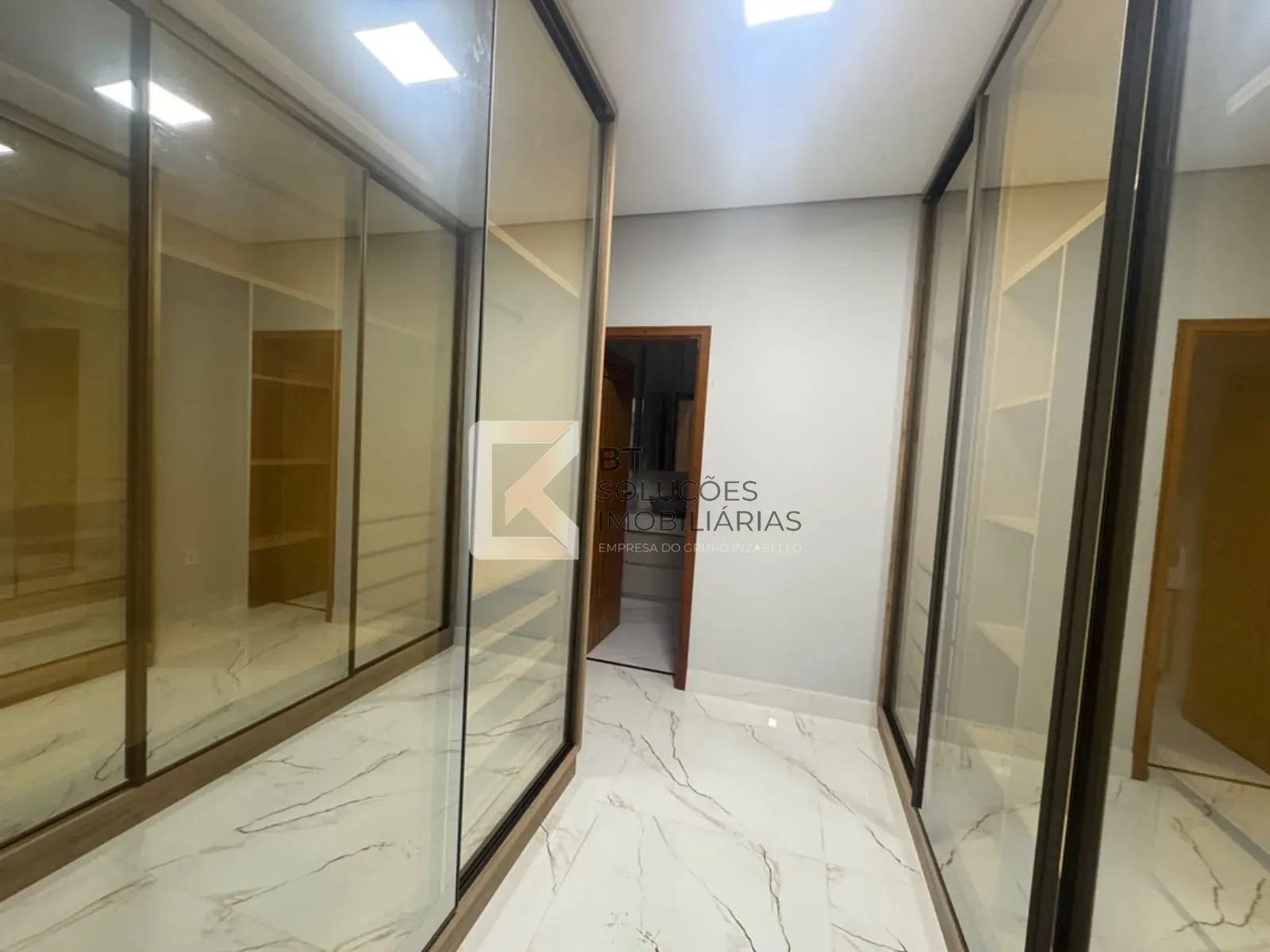 Casa, 4 quartos, 250 m² - Foto 18