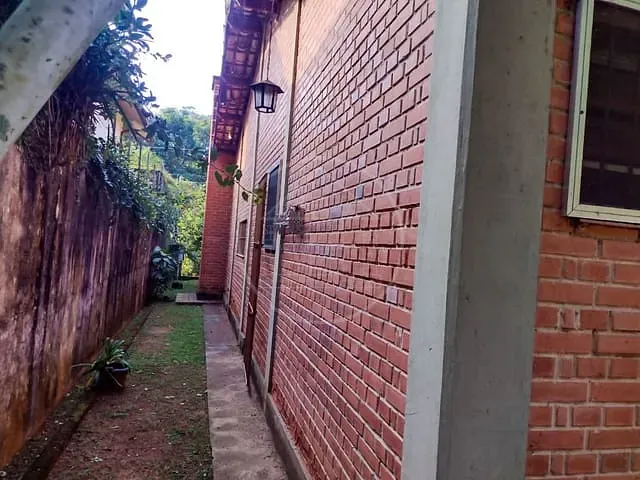Casa com 750m² 3 quartos e 2 banheiros, à venda, no bairro Jardim das Palmeiras (Zona Sul) em São Paulo