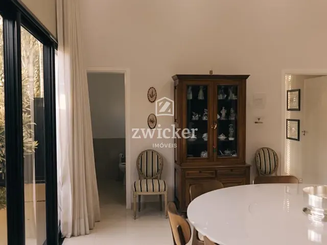 Casa com 600m² 5 quartos e 7 banheiros, à venda, no bairro Jardim Shangri-Lá em Bauru