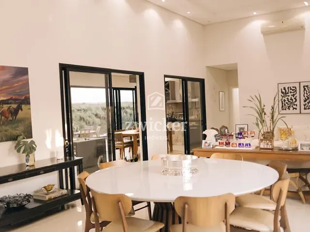 Casa com 600m² 5 quartos e 7 banheiros, à venda, no bairro Jardim Shangri-Lá em Bauru