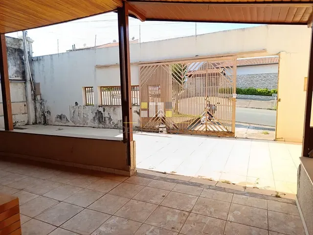 Casa com 300m² 3 quartos e 2 banheiros, à venda, no bairro Parque Manoel de Vasconcelos em Sumaré