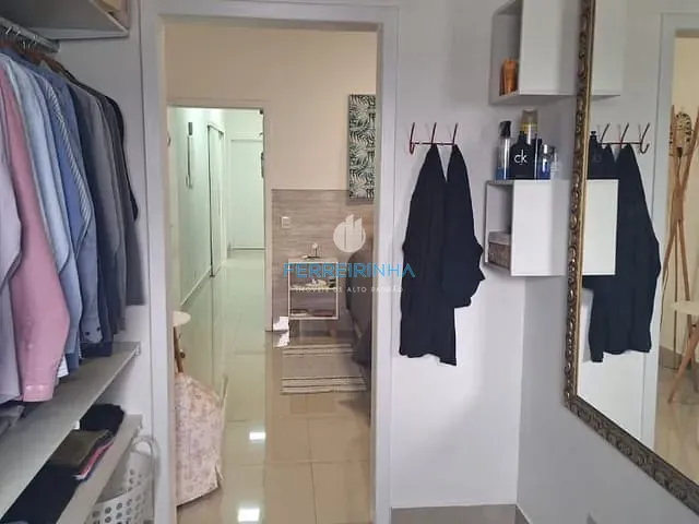 Casa com 451m² 3 quartos e 1 banheiro, à venda, no bairro Colinas do Paratehy em São José dos Campos