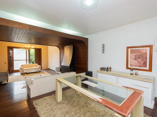 Casa com 680m² 4 quartos e 5 banheiros, à venda, no bairro Centro em Pelotas