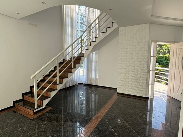 Casa com 300m² 4 quartos e 3 banheiros, à venda, no bairro Jardim San Marino em São José dos Campos