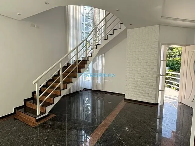 Casa com 300m² 4 quartos e 3 banheiros, à venda, no bairro Jardim San Marino em São José dos Campos