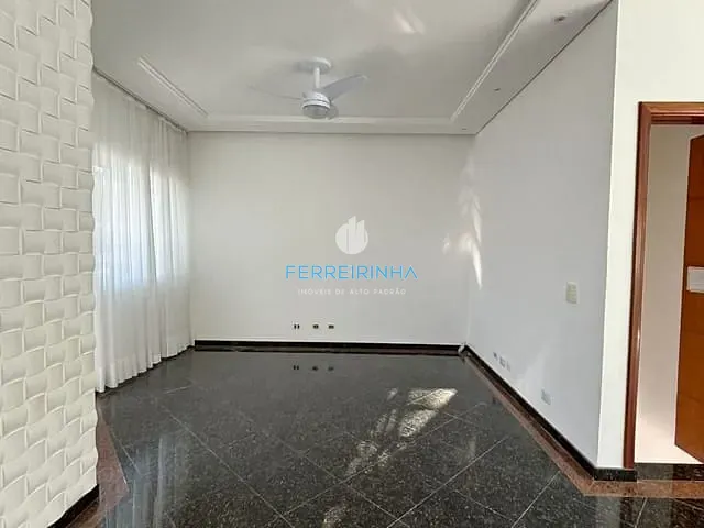 Casa com 300m² 4 quartos e 3 banheiros, à venda, no bairro Jardim San Marino em São José dos Campos