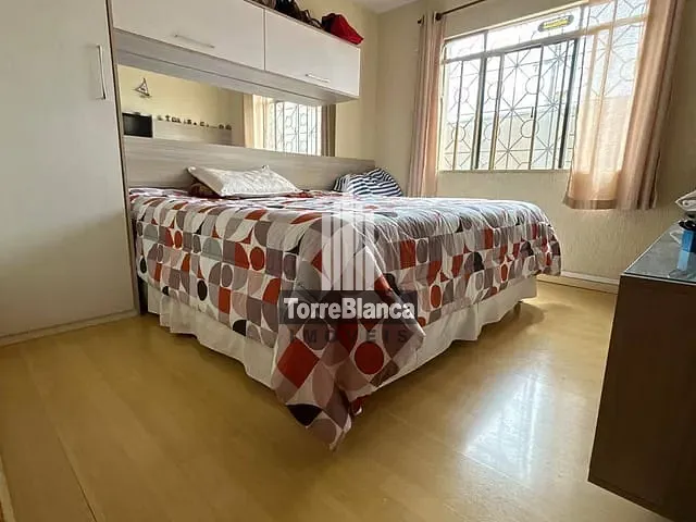 Casa com 462m² 3 quartos e 2 banheiros, à venda, no bairro Órfãs em Ponta Grossa