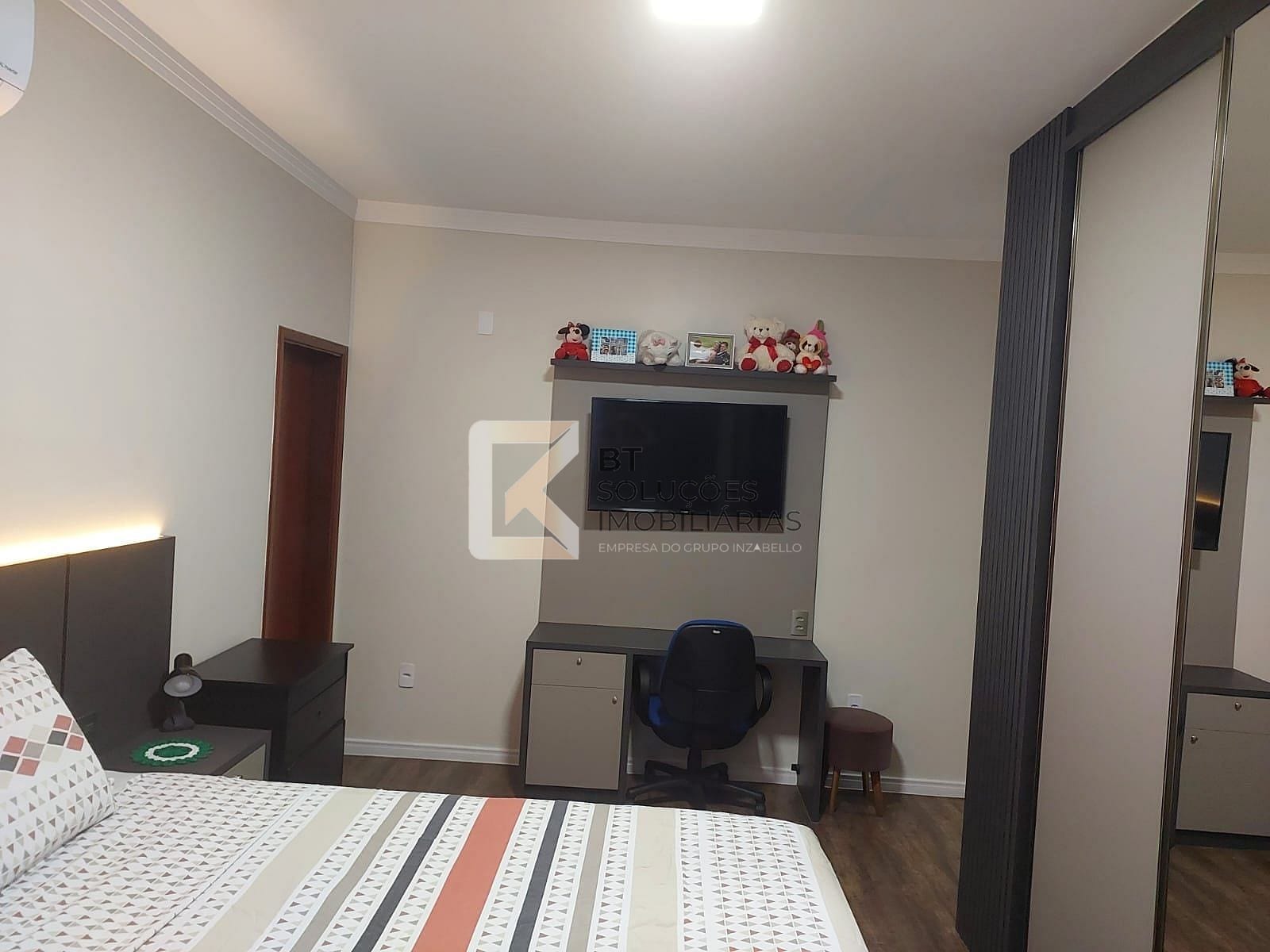 Casa à venda com 3 quartos, 151m² - Foto 5