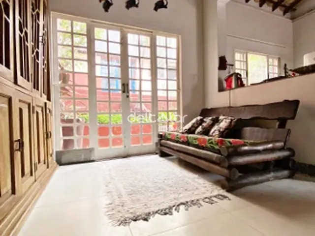 Casa com 360m² 3 quartos e 3 banheiros, para alugar, no bairro Fernão Dias em Belo Horizonte