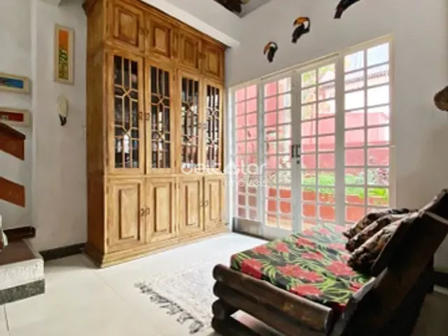 Casa com 360m² 3 quartos e 3 banheiros, para alugar, no bairro Fernão Dias em Belo Horizonte