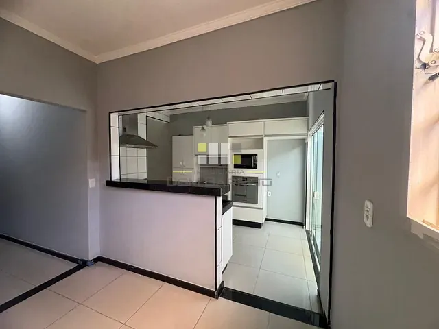 Casa com 275m² 4 quartos e 2 banheiros, à venda, no bairro Jardim João Paulo II em Sumaré
