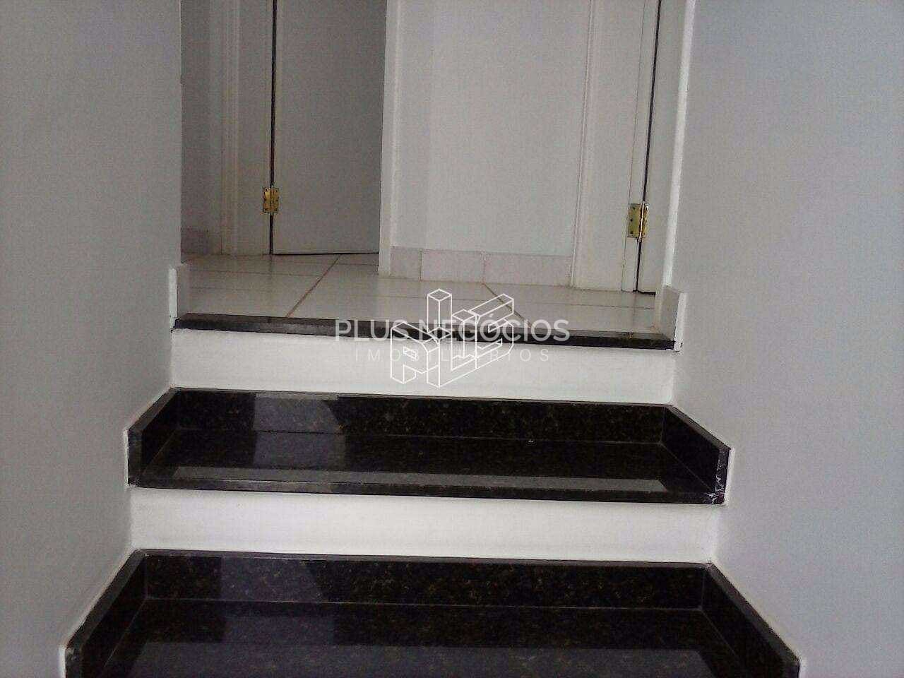 Casa, 4 quartos, 220 m² - Foto 27