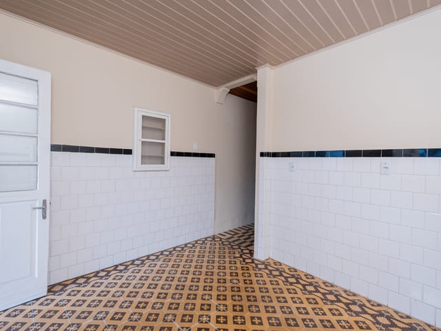 Casa 2 quartos e 1 banheiro, à venda, no bairro Centro em Pelotas