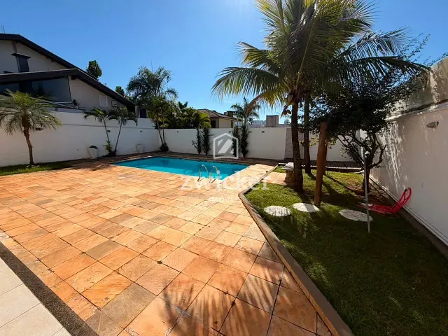 Casa com 557m² 3 quartos e 5 banheiros, à venda ou para alugar, no bairro Residencial Tivoli em Bauru